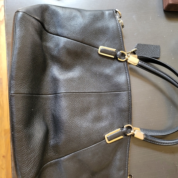 Beautiful COACH bag EUC - Picture 2 of 15